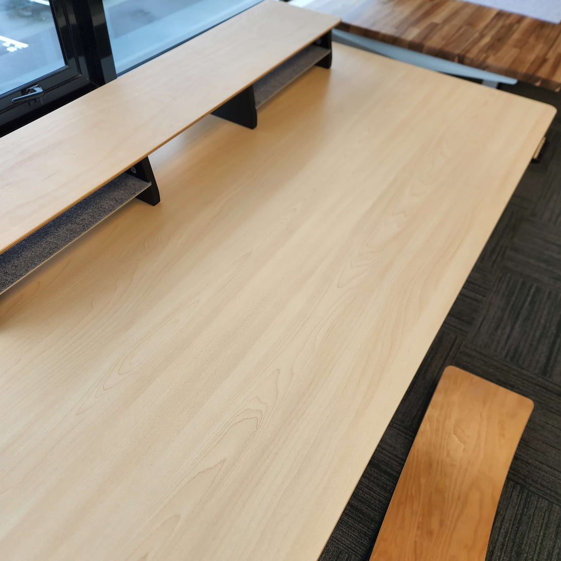 SIGNATURE STANDING DESK - Original